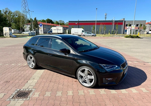 Seat Leon cena 49900 przebieg: 271000, rok produkcji 2014 z Wrocław małe 232